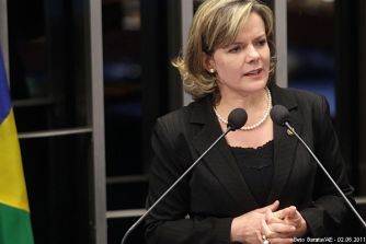 Gleisi-Hoffman-ministra_beto-barata-ae_02062011-600